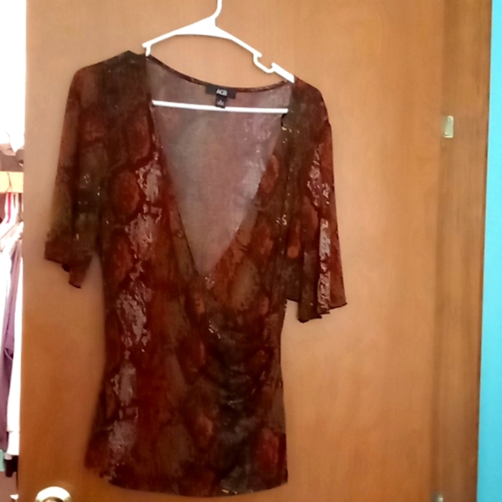Wrap blouse L Great fall colors!